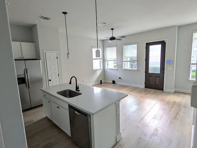 10208 Cienega Cv — Photo 31