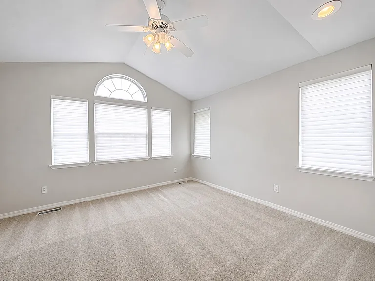 12633 W Roseglen Ct — Photo 18