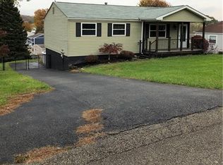 255 Wren Dr, Greensburg, PA 15601