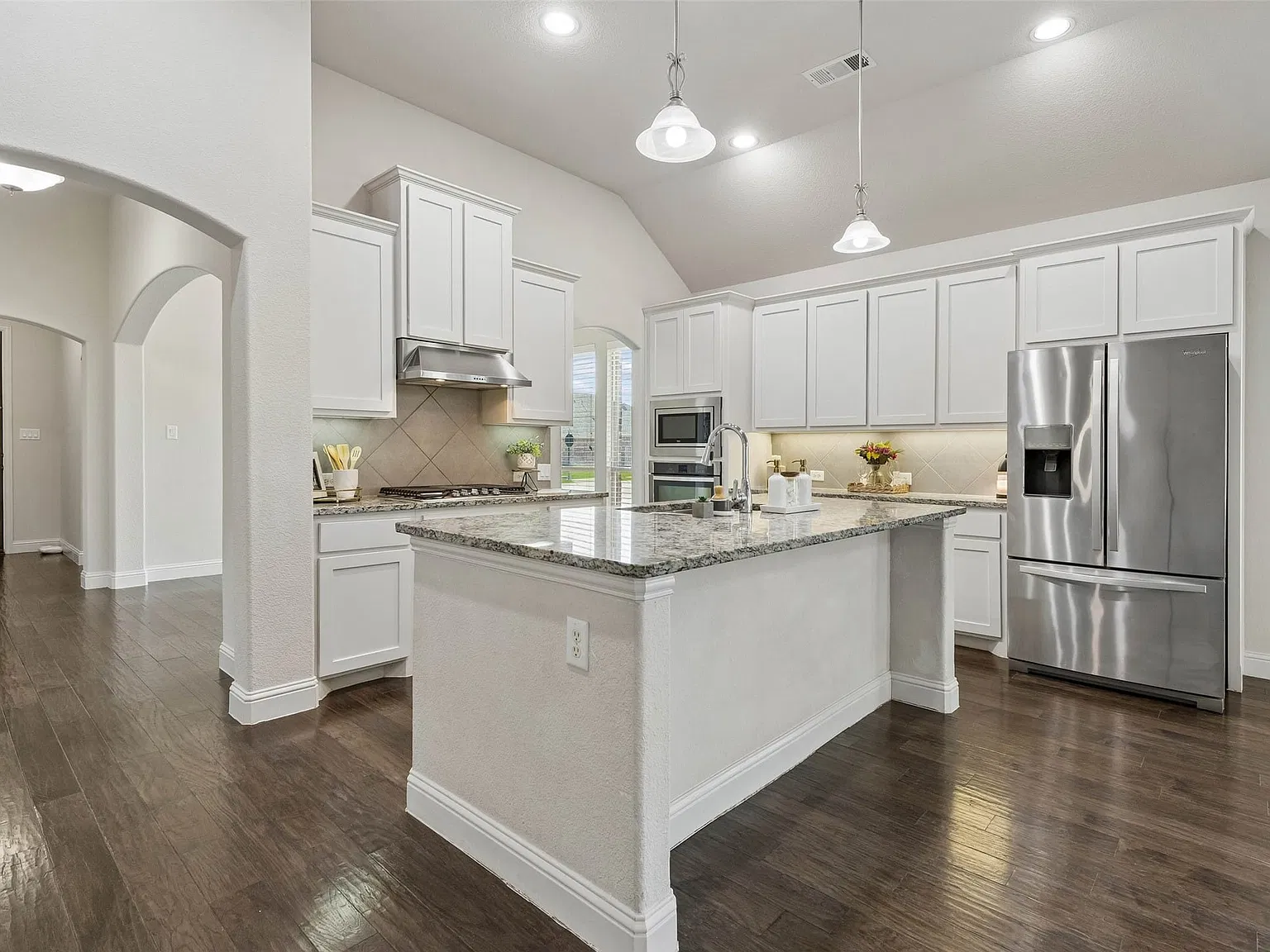 4 bed, 3.0 bath, 2249 sqft, $3,300 — Photo 2