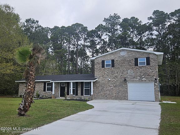 3rd image of 3517 Raintree Dr