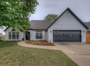 3827 W Canton St, Broken Arrow, OK 74012