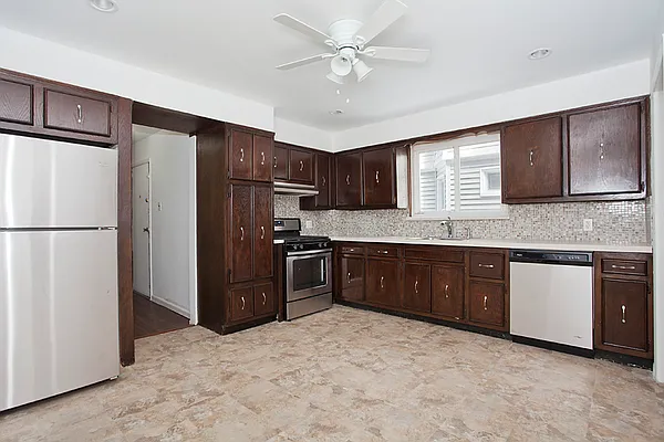 Rented by Brooklyn Hearth Realty | media 2