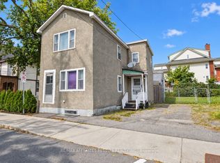 321 Savard Ave, Ottawa, ON K1L 7S1