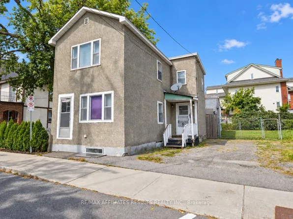 321 Savard Ave, Ottawa, ON K1L 7S1