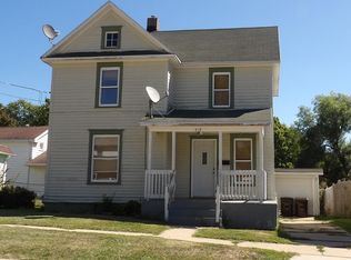 419 N Lemon Ave, Freeport, IL 61032