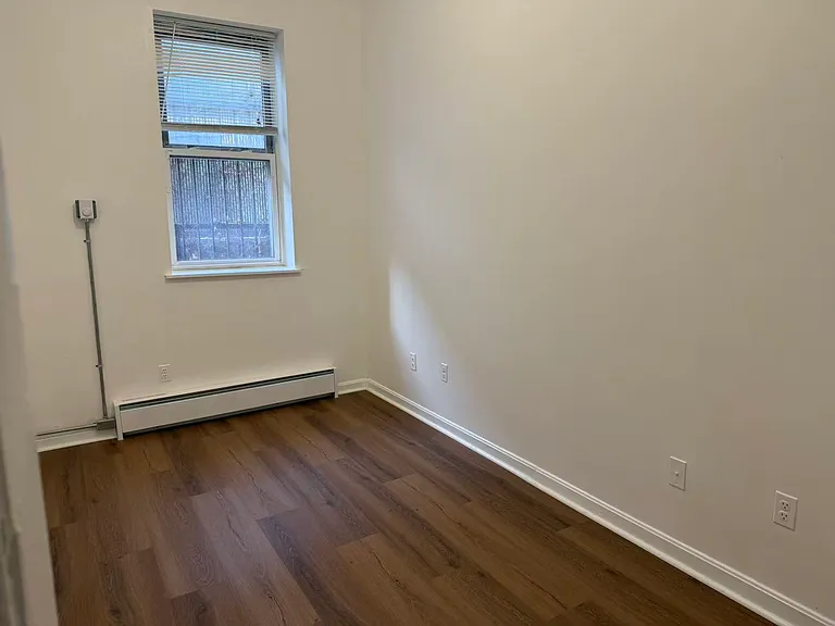 213 E Berkeley St #1 — Photo 4