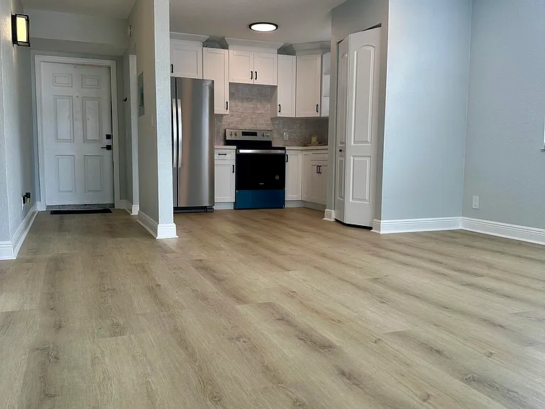 1930 SW 28th St #101 — Photo 7