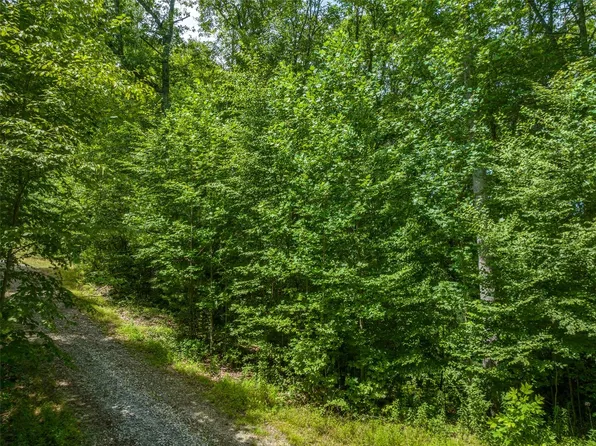 13-15 Tall Cedars, Glenville, NC 28736