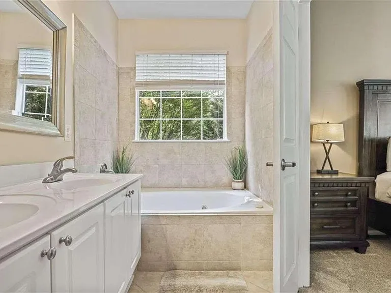 200 Renaissance Pkwy NE #106 — Photo 7