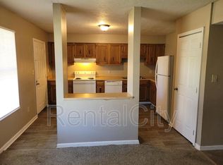 239 Greenway St APT 37, Dyersburg, TN 38024