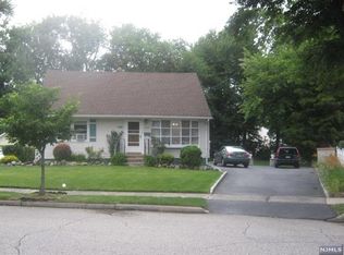 11 Reigate Rd, Bloomfield, NJ 07003