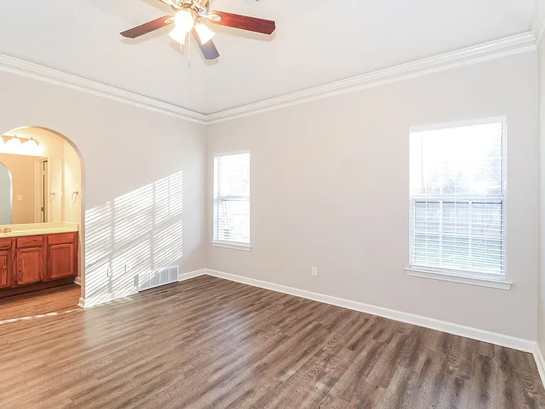 10088 Cross Valley Dr — Photo 10