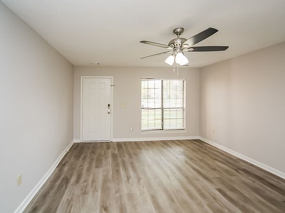 4th image of 6876 Finch Rd