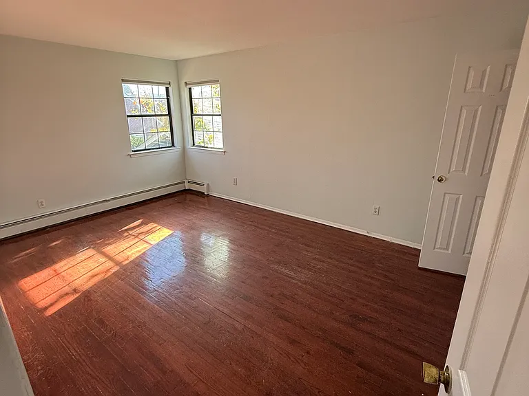 51 Manor Rd #2 — Photo 4