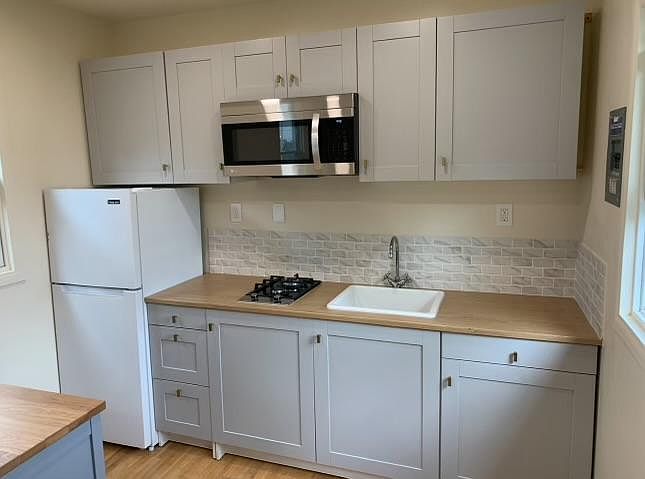1st image of 613 La Paloma Ave