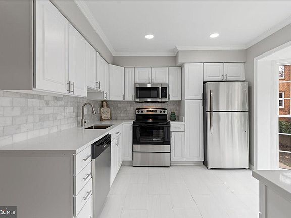 4th image of 2694 Centennial Ct #54