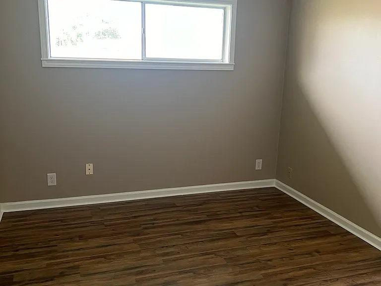 1815 George Dr — Photo 3