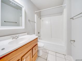 1237 Titan Ct APT 3, Oshkosh, WI 54901