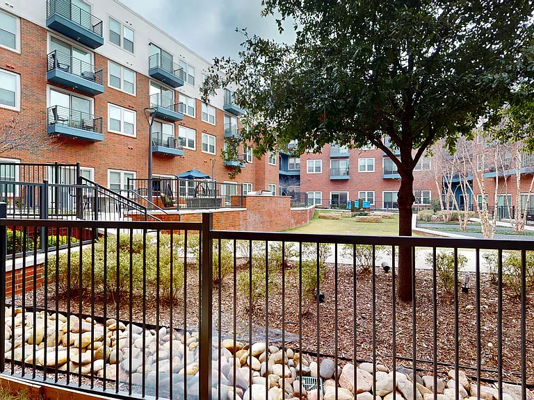 Central Square at Frisco — Photo 46