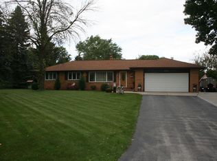 950 Westbrooke Pkwy, Waukesha, WI 53186