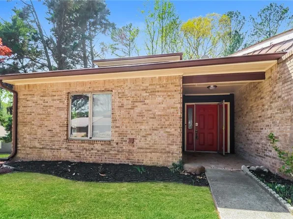 1603 Circlestone Dr, Stone Mountain, GA 30088