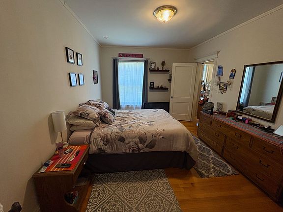 5th image of 3615 N Pine Grove Ave APT 1W