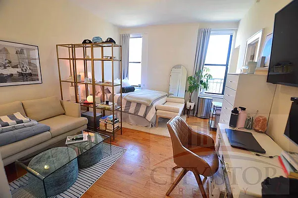 Rented by City Stop Realty | media 1