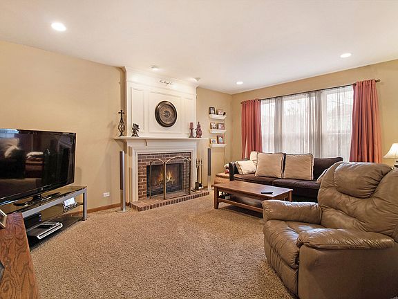 5th image of 13041 Bradford Ln