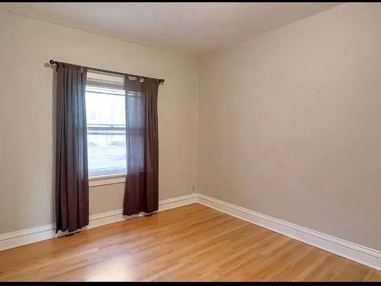 387 N Emerson St — Photo 8