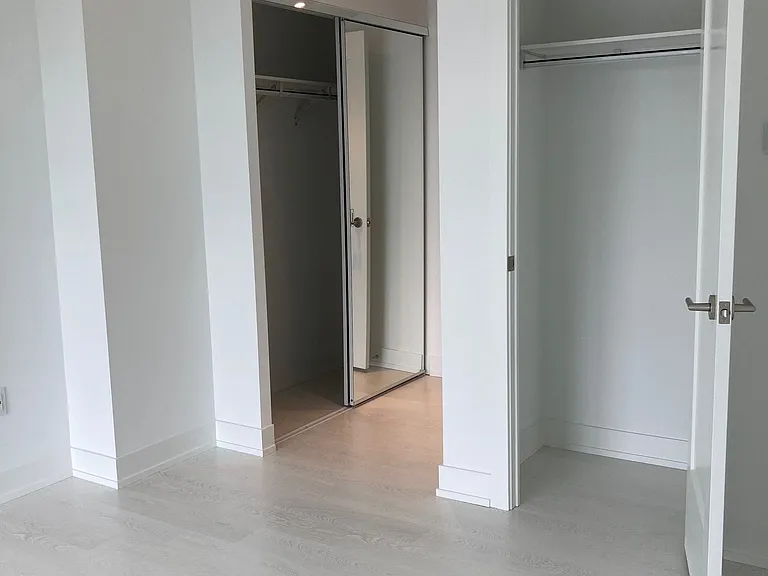 30 Inn On The Park Dr #4303 — Photo 12