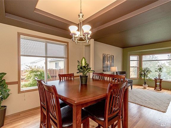 4th image of 4546 44th St NE