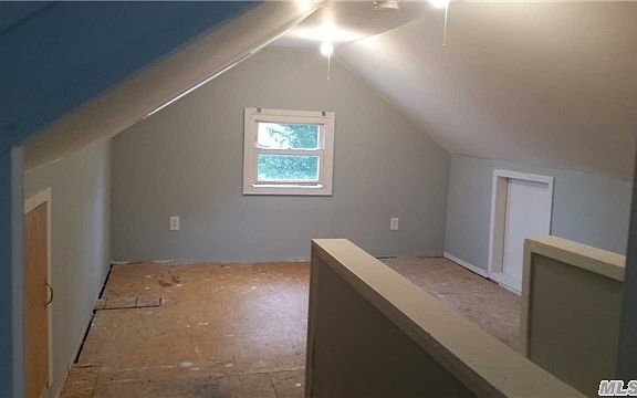 3rd image of 125 Cabota Ave