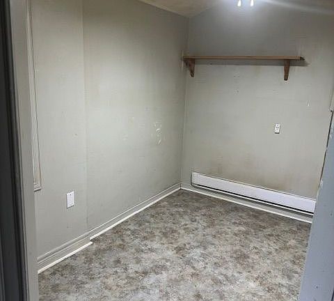 3rd image of 10818 Lakeshore Rd W