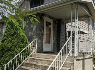 72 Dalzell Ave, Bobtown, PA 15315