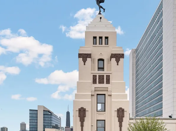 758 N Larrabee St, Chicago, IL