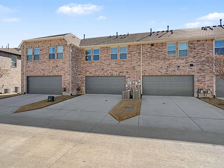6032 Silverado Trl — Photo 30