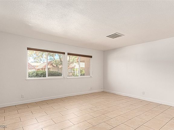 5th image of 2417 Paradise Village Way #0
