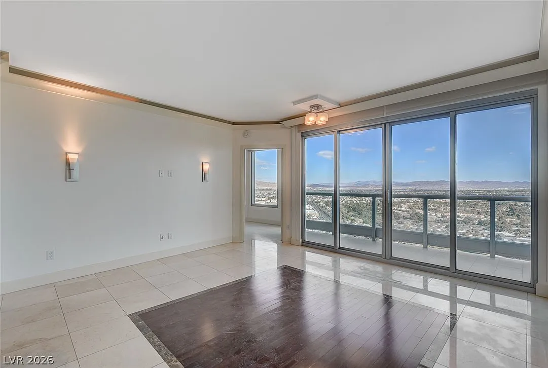 1 bed, 1.5 bath, 814 sqft, $2,140 — Photo 4