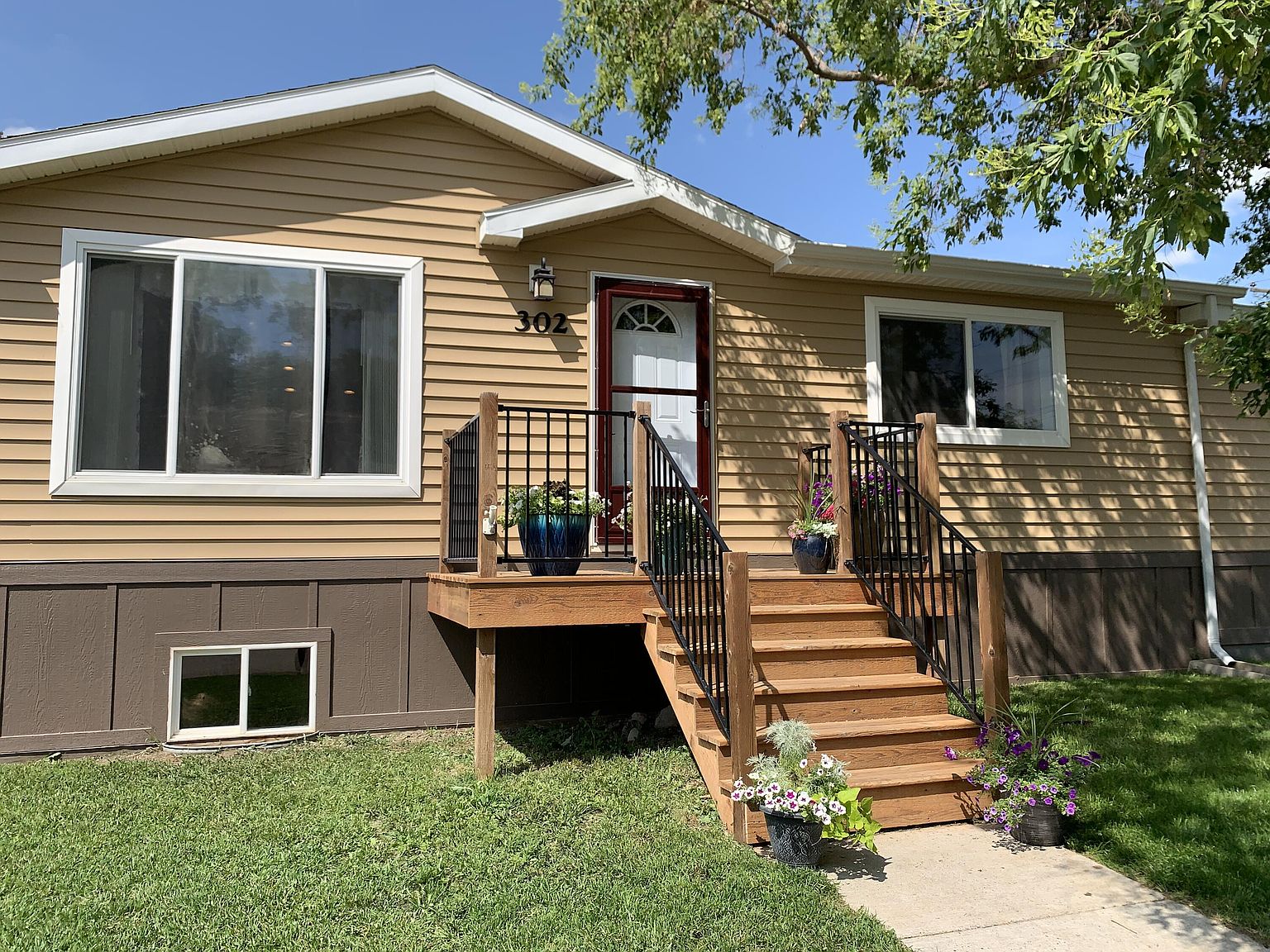 302 Hanks St, Grenora, ND 58845 Zillow