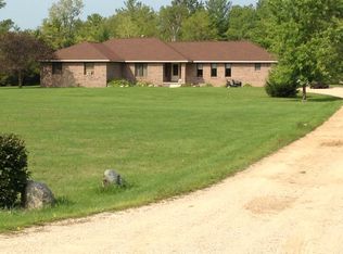 6705 N Winans Rd, Alma, MI 48801