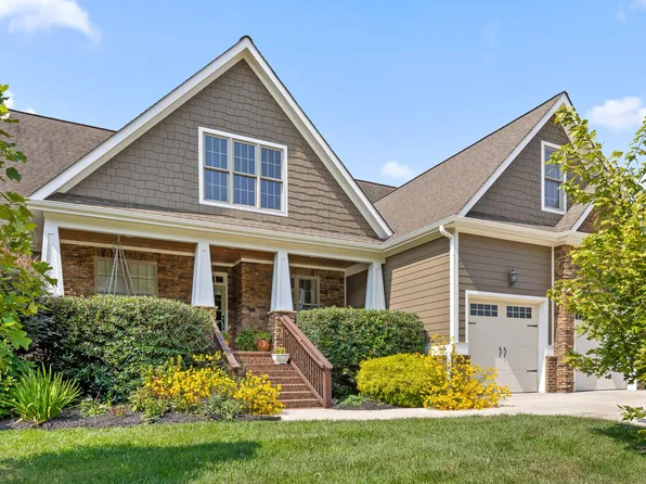 890 Deer Valley Dr, Hixson, TN 37343