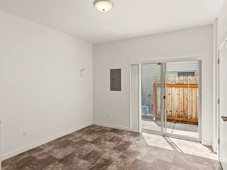 9211 SE Holgate Blvd — Photo 5