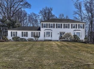10 India Brook Dr, Mendham, NJ 07945