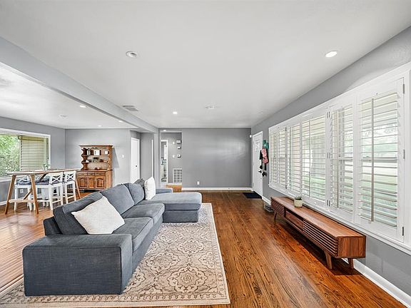 5th image of 615 Brooks Street