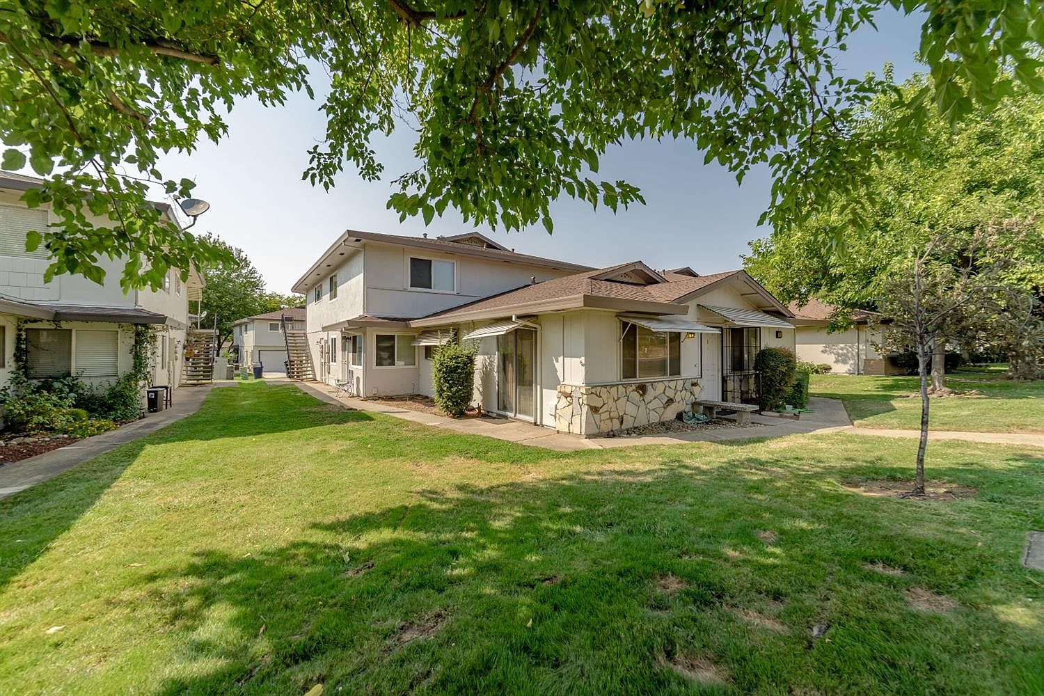 303 Harding Blvd Apt 2 Roseville Ca 95678 Zillow