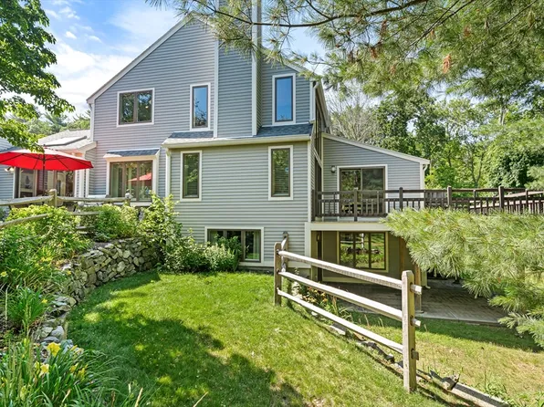 51 Hillside Dr #51, Wayland, MA 01778