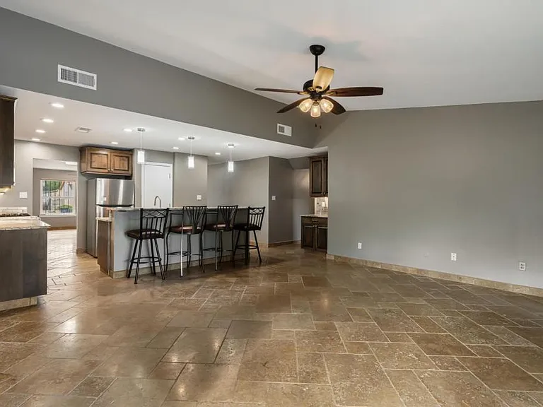 6612 Christy Ave NE — Photo 12