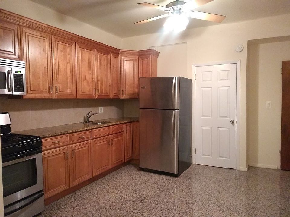 1st image of 3007 42nd St APT 3L