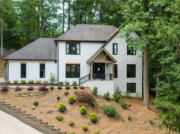 1821 Bromley Way NE, Roswell, GA 30075